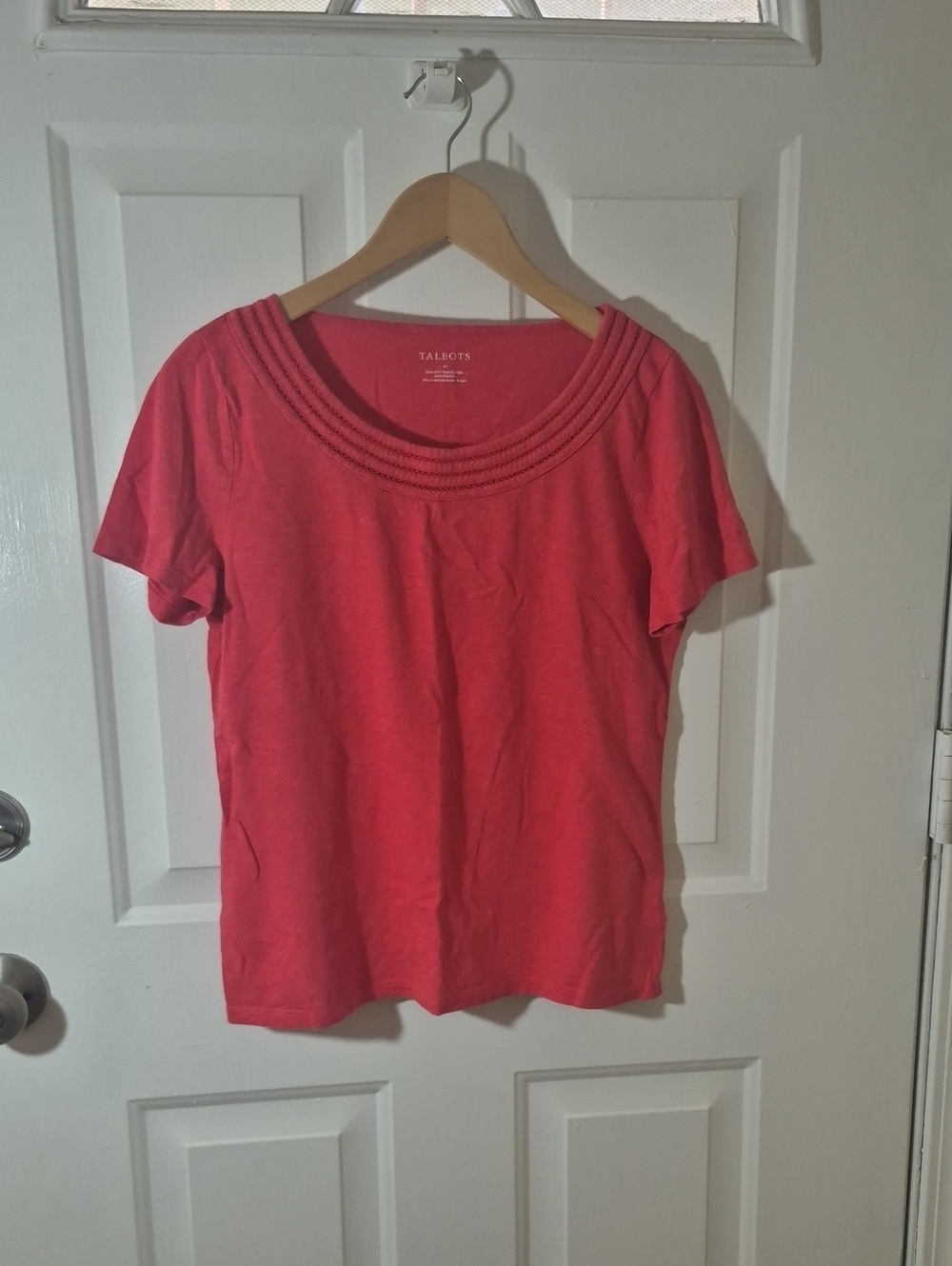 Talbots Coral-Red Short Sleeve Scoop Neck Tee Size M